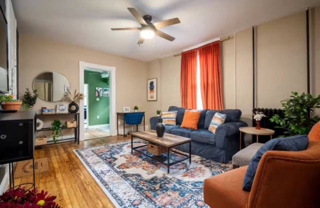 Quiet and Cozy - Comfortable Home in Takoma Park!.
