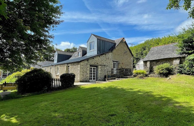 Quiet gîte ideal for family get-togethers or business trips