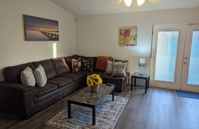 Quiet home within 10 minutes to the beach.