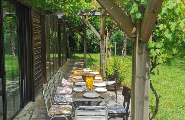 Quiet Landes house with large garden, 12 km from the sea
