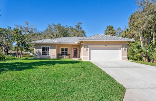 Quiet neighborhhood close to Mets spring training, beach & amenities