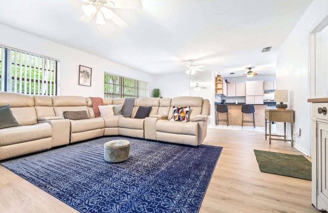 Quiet Oak Retreat – Serene 3 BDR