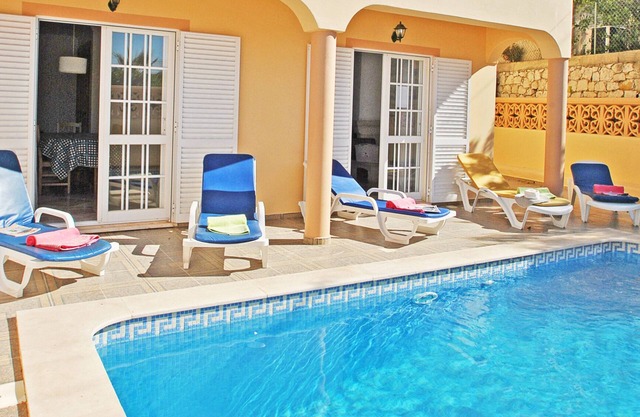 Quiet villa w/BBQ & heatable pool, Galé