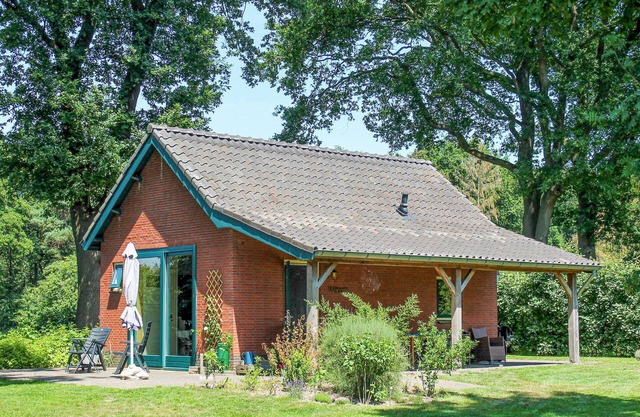 Quietly located cottage with an enclosed garden
