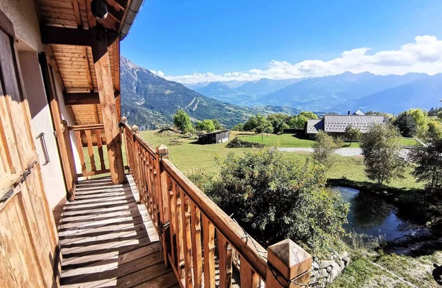Résidence Chal Pra Prunier - Chalets for 18 People