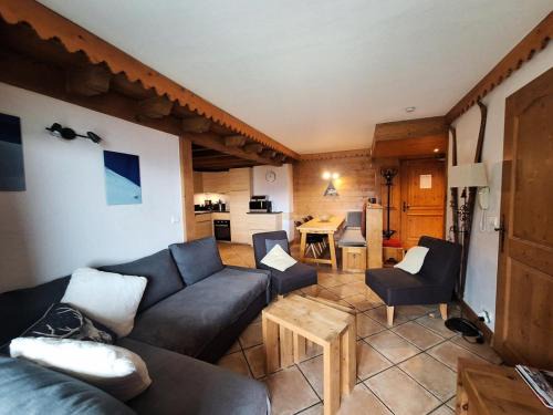 Résidence Roselend - Grand 4 pièces offrant de belles surfaces situé dans une résidence au village du chantel ,proche des pistes et avec piscine MAE-9204