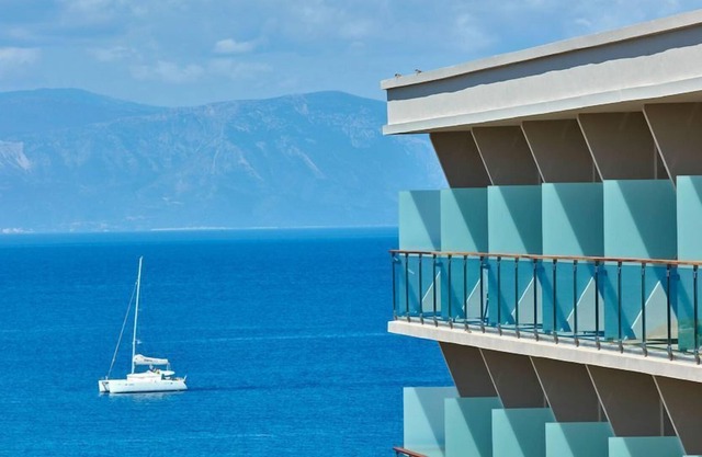 R 1192 Hotel Grace Junior Suite with Sea View