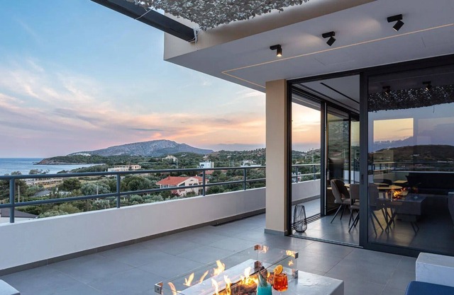 R 3379 Villa Eilionoir With Air Conditioning ,Ocean View &Writing Desk.