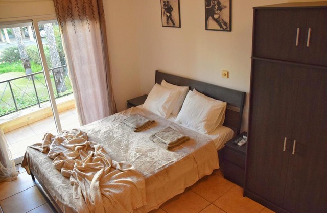 Raise Cosy Studio with pool in Limassol