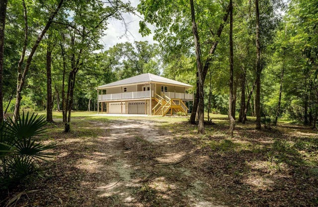 Rare 30 Acres Along Black Creek |Country Retreat |Escape the City |Covered Balcony |Firepit & BBQ