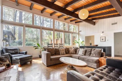 [RARE] Buckhead Mid-century Masterpiece!