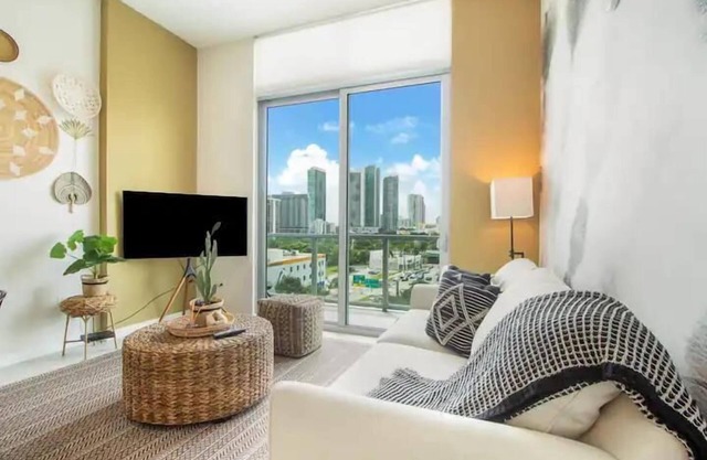 Rare Find! Boho 1Bdrm Condo - Miami Design Dist