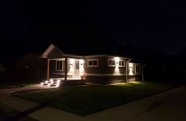 Ravishing 2 bedroom 1 bath Hot Tub BBQ and Fire Pit