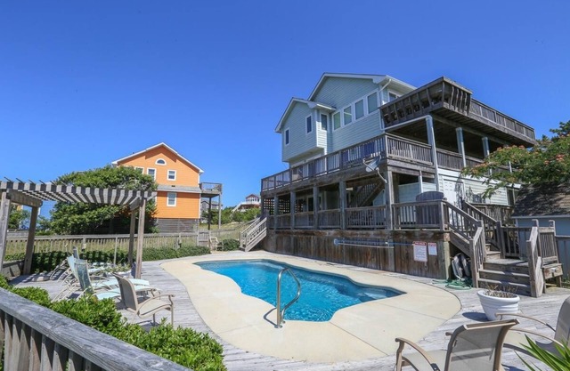 🐾 RAYS HIGH - 5 BR Oceanside home w/Private Pool & Dog Friendly