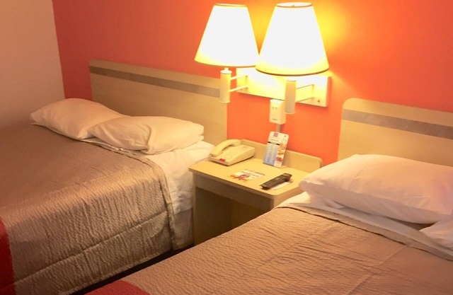 Red Carpet Inn