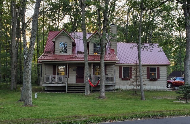Red Roof on Arbor Drive
