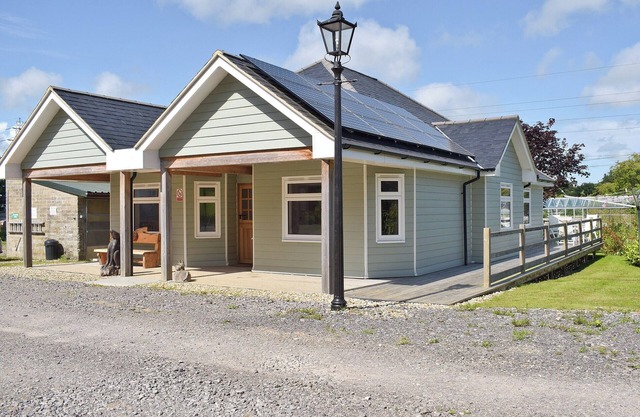 Red Squirrel Lodge - UKC677