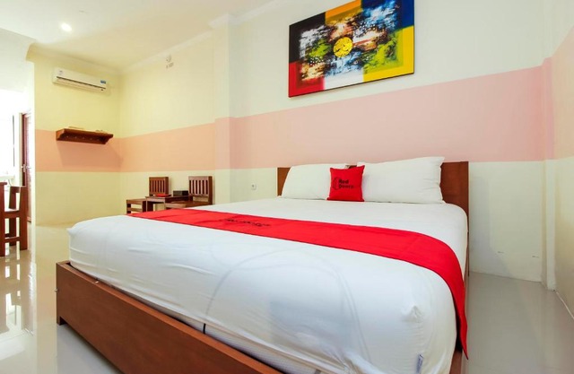RedDoorz near Jalan Jendral Sudirman Manado