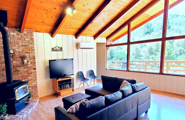 Redwood Retreat, Mountains, Adventure and Nature