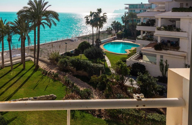 Ref 110) First line sea, Winter Heated pool inside + Summer Outside pool