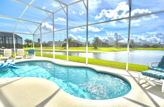 Ref 42. Stunning pool Home with Lake View. Near Disney