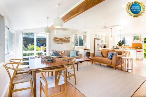 Reflections Pet Friendly Waterfront