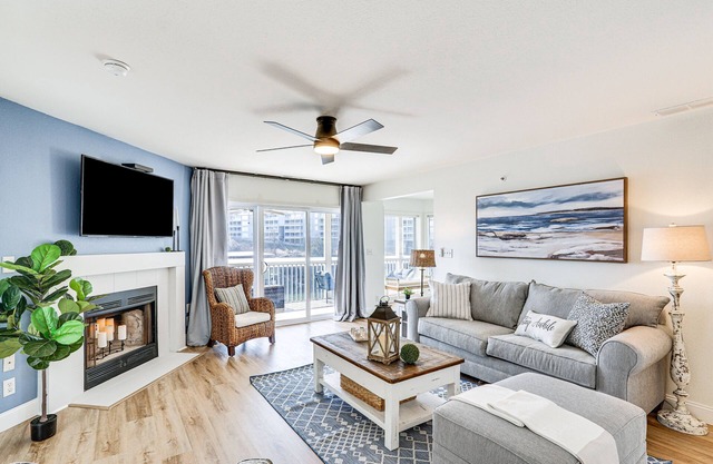 Regatta Bay Condo w/Balcony + Water Views!