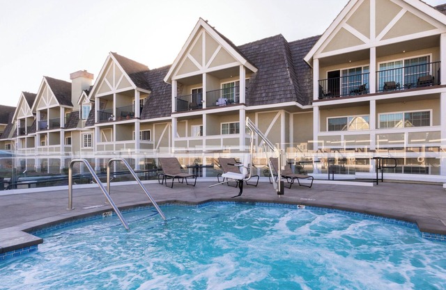 Relax and Unwind in Carlsbad! 3 Comfortable Units, Outdoor Pool, Free Parking!