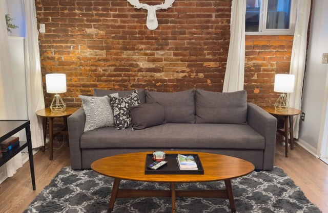 Relax at a Cozy Garden Apt in Leafy Cheesman Park