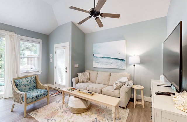 Relax in this inviting condo with pool