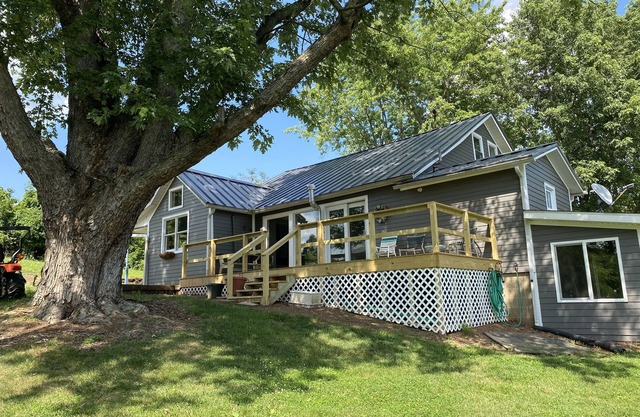 Relax with nature close to Historic Marietta and the Wayne National Forest.