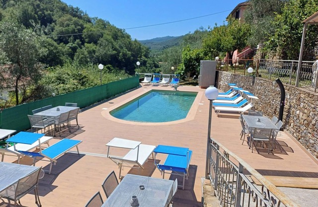"Relaxed time-outs at Casa Viola - your little vacation paradise with pool