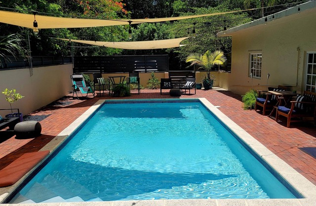 Relaxing home with pool - 3/3, 6 miles to Islamorada and 3 miles to Key Largo