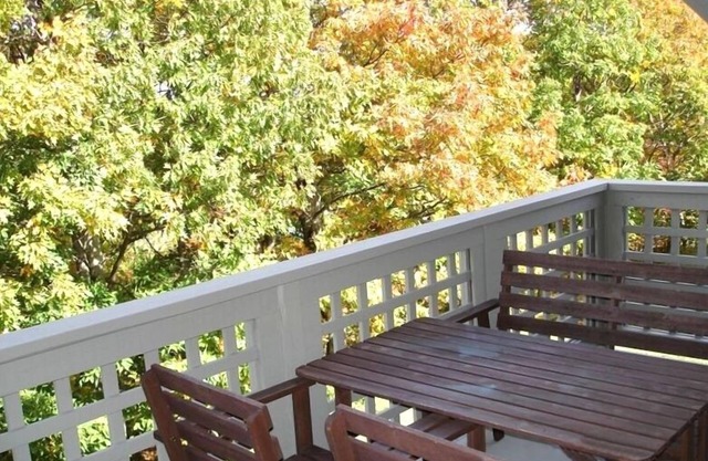 Relaxing Mountain Getaway/Pets Ok/Steps Skiing, Golf, Spa, Pools, & Tennis