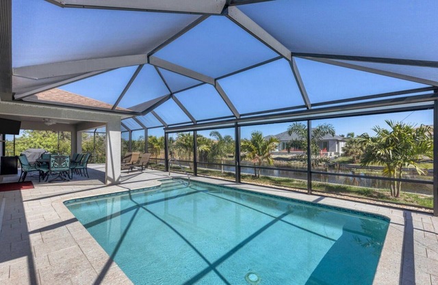 Relaxing Retreat: Charlotte County Villa 5877 Awaits