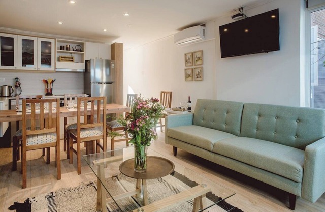 Relaxing Retreat: Cozy 2BR Apartment in Tranquil Providencia