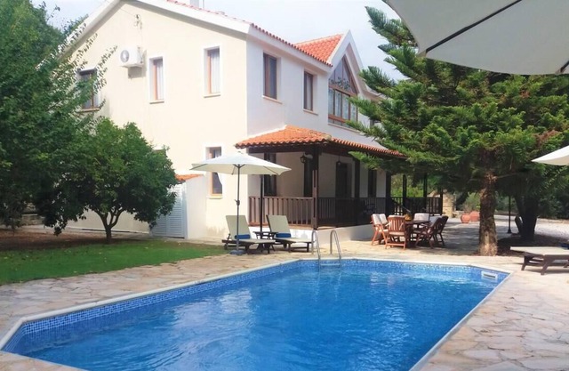 Remarkable 5-Bed Villa in Miliou Village Paphos