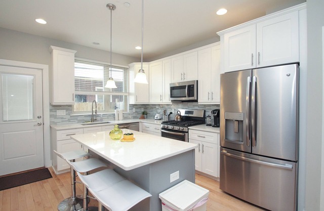 Remarkable Downtown Home! Roof Deck! Sleeps 2-16+! Free St. Parking!