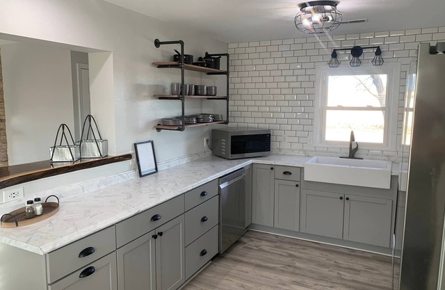 Remodeled country retreat on the Saline River. Pet Friendly!