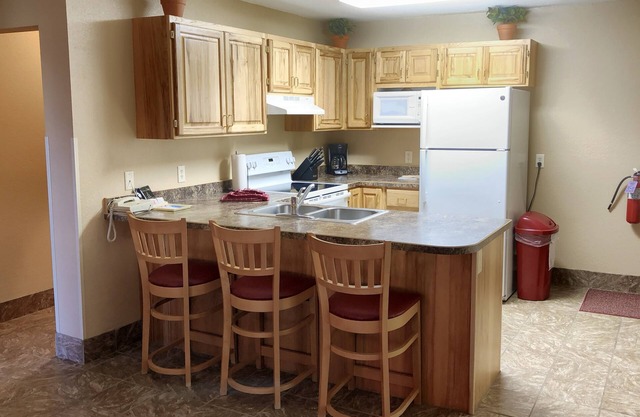 Remodeled Fully Furnished Barefoot Resort Condo at Terry Peak!