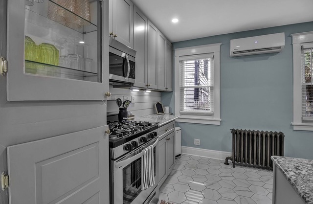 Remodeled historical bungalow in the heart of Allentown
