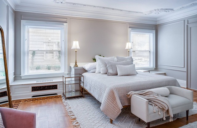 Remodeled Historical Unit With King Bed Walking Distance To Many Attractions!