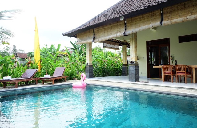 Rendira villa two bedroom villa with private pool & paddy's view