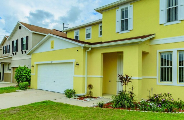 Renewed luxury property 20 min from Disney and major parks
