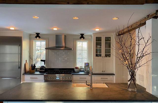 Renovated 1832 Colonial Farmhouse - Swimming Pool | Hudson River Valley