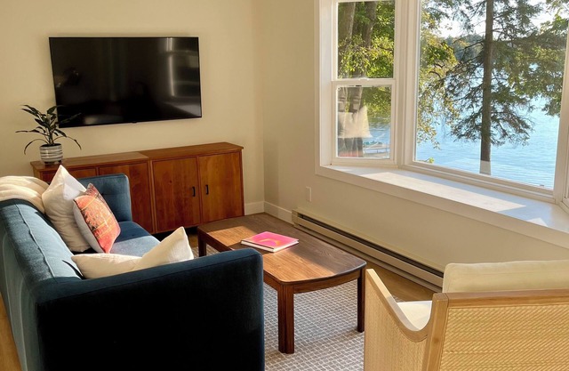 Renovated 2-bedroom lake home on private lake minutes from countless amenities