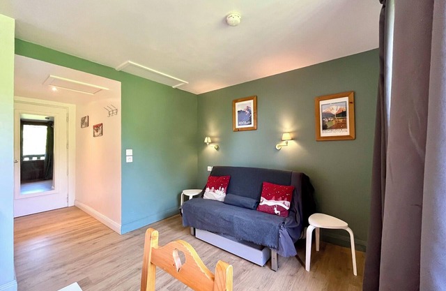 Renovated apartment and Near The Slopes!