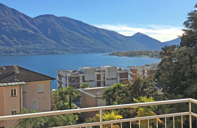 Renovated apartment with a beautiful view in a central location