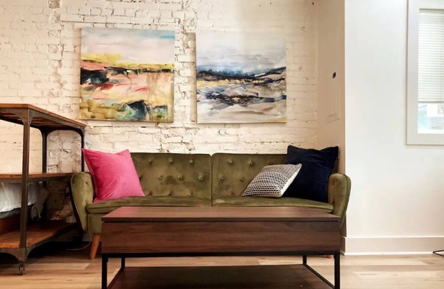 Renovated Boutique Studio in DC/Free Street Parking