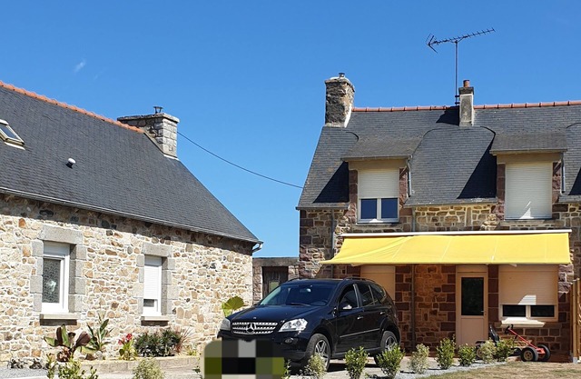 Renovated farmhouse 4 Kms from the beach and the GR34, access to sheep park!